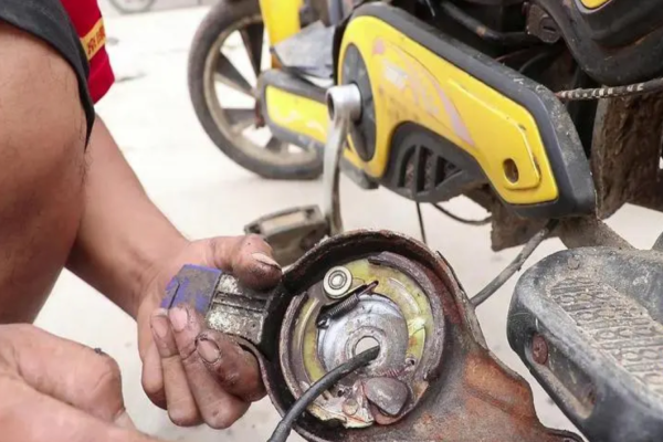 密云县电动车刹车故障